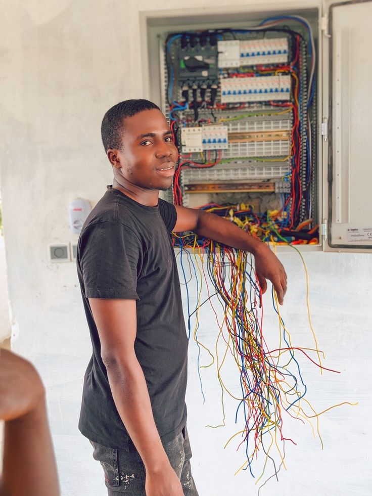 Your Guide to Hiring a Licensed Electrician in Maryvale, Phoenix